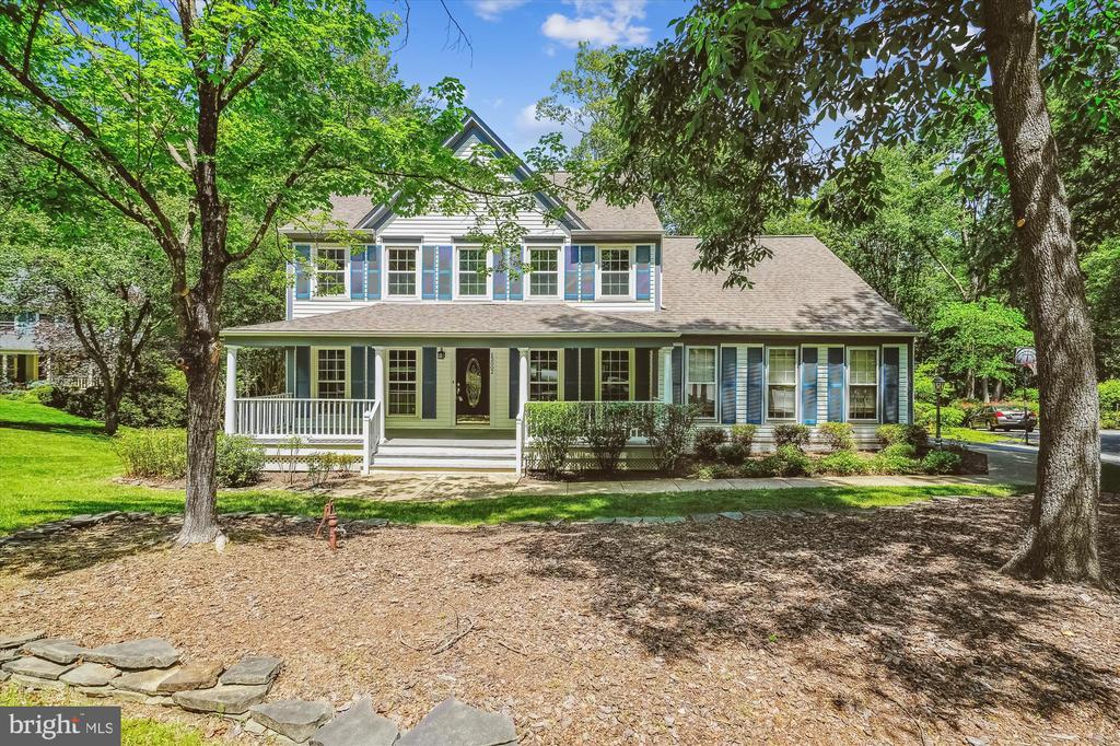 13002 Aderman Ct in Woodbridge, VA - Building Photo