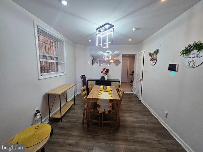 457 N Edgewood St in Philadelphia, PA - Building Photo - Building Photo