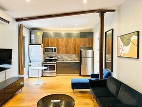 Furnished room/NOT APARTMENT in Brooklyn, NY - Building Photo - Building Photo