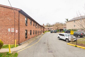 454-484 Van Duzer St in Staten Island, NY - Building Photo - Building Photo