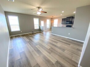 122 Liard River Rd in Hutto, TX - Building Photo - Building Photo