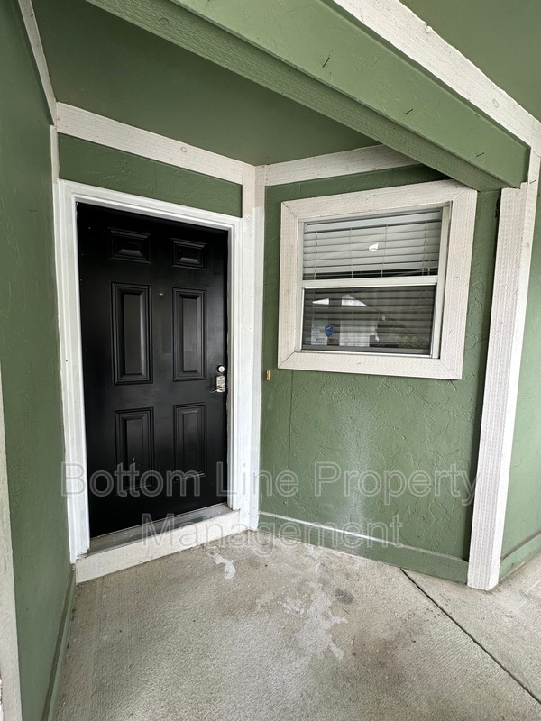 942 Stewarts Creek Dr in Fayetteville, NC - Foto de edificio - Building Photo