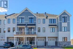 22 Stitch Mews in Ottawa, ON - Building Photo