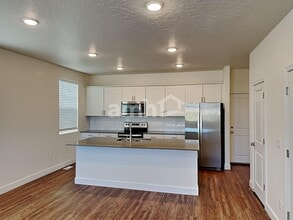 6578 Old Forest Dr in Park City, UT - Building Photo - Building Photo