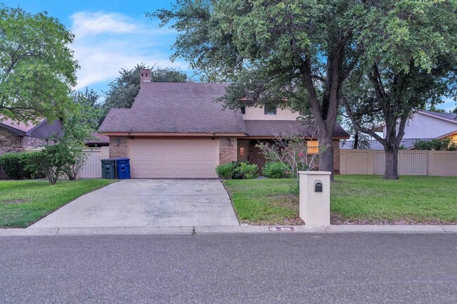 901 Eden Ln in Laredo, TX - Building Photo - Building Photo
