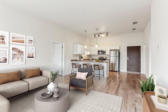 Lake Ridge Apartments