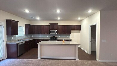 105 Berry Dr in Dawsonville, GA - Building Photo - Building Photo