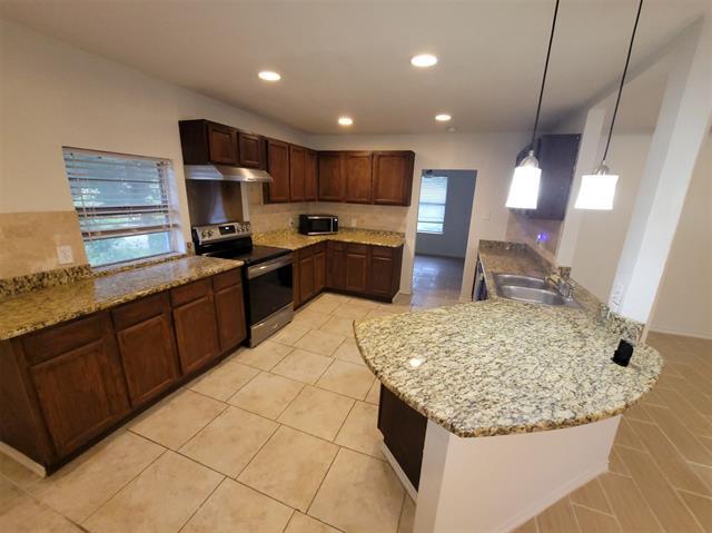 110 La Fawn Cir in Garland, TX - Building Photo - Building Photo