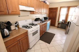 27 S Crescent Circuit-Unit -APT# B-OJ in Boston, MA - Building Photo - Building Photo