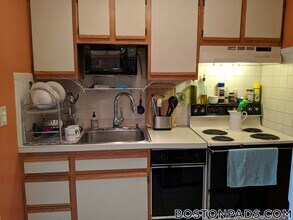 26 Waverly St, Unit 304 in Boston, MA - Building Photo - Building Photo