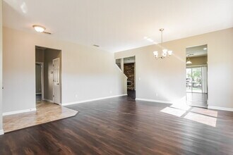 30030 Messara Cove in Mount Dora, FL - Foto de edificio - Building Photo