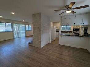 8802 Glenhaven St in San Diego, CA - Building Photo - Building Photo