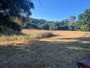 1124 Rosario Dr in Topanga, CA - Foto de edificio - Building Photo