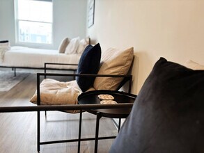 28379 Torch Pkwy, Unit SI ID1502221P in Warrenville, IL - Foto de edificio - Building Photo