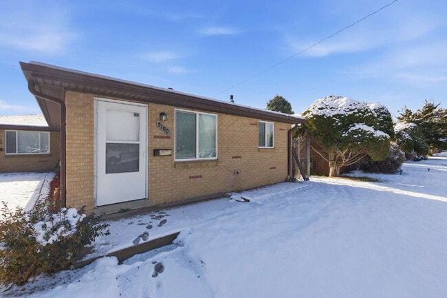 property at 5100 E 33rd Ave