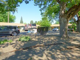 2481 Cherry Ave NE in Salem, OR - Building Photo