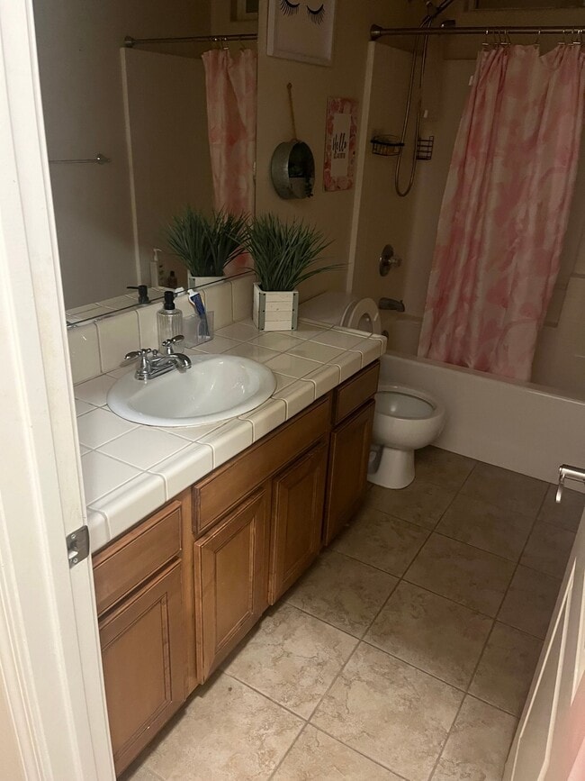 3004 Willow Basin Ln in Bakersfield, CA - Building Photo - Building Photo