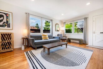 5356 E Wardlow Rd in Long Beach, CA - Building Photo - Building Photo