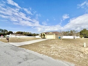 13131 Zarbis Dr in Spring Hill, FL - Building Photo - Building Photo