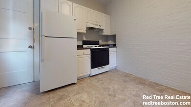 61 Dana St, Unit 8 in Cambridge, MA - Foto de edificio - Building Photo