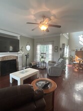 100 Ashby Dr in Clayton, NC - Foto de edificio - Building Photo