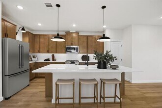 1317 Richardson St in Howe, TX - Building Photo - Building Photo