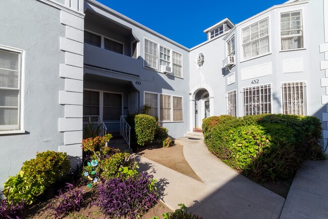 property at 452 S New Hampshire Ave