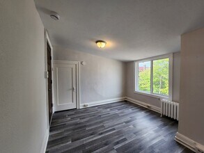 704 N Grant St in Bay City, MI - Foto de edificio - Building Photo