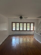 26 E Gorgas Ln in Philadelphia, PA - Foto de edificio - Building Photo