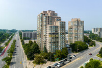 3231 Eglinton Ave in Toronto, ON - Building Photo - Building Photo