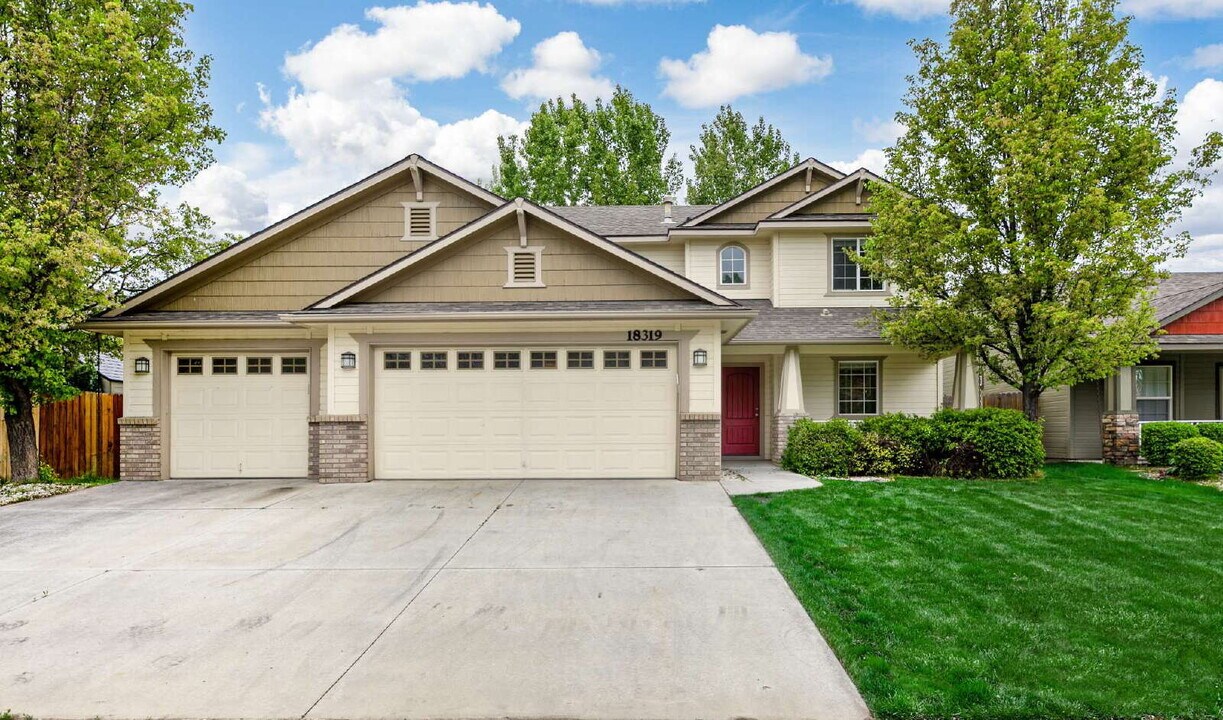 18319 Viceroy Ave in Nampa, ID - Building Photo