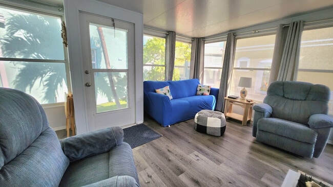 property at 920 Nettles Blvd