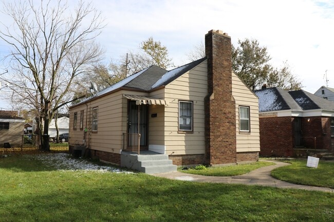 property at 225 Taft Pl