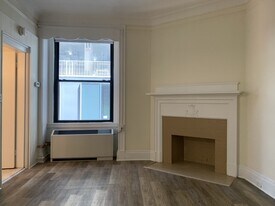 62 Boylston St, Unit 422 in Boston, MA - Building Photo