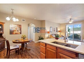 7222 S Blackhawk St in Englewood, CO - Building Photo - Building Photo