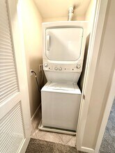 210 Tribeca in Irvine, CA - Building Photo - Building Photo