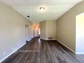 2906 Erin Dr in Sacramento, CA - Building Photo - Building Photo