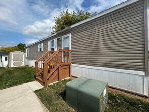 2364 Maple Dr in Fenton, MI - Building Photo - Building Photo