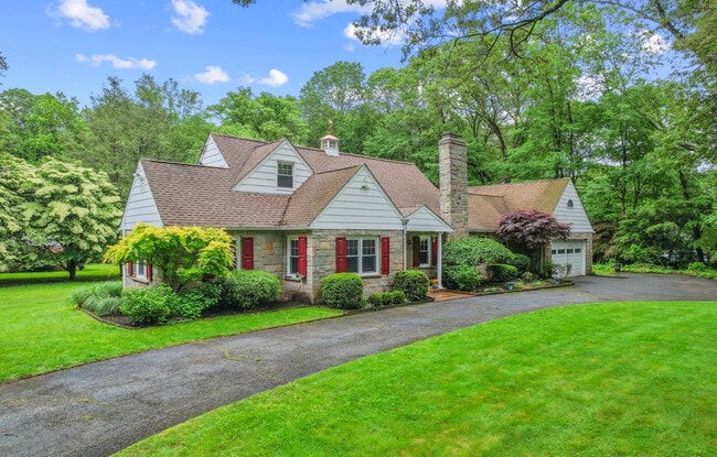 property at 190 E Rocks Rd