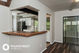 2064 Edenwood Dr in Hueytown, AL - Foto de edificio - Building Photo