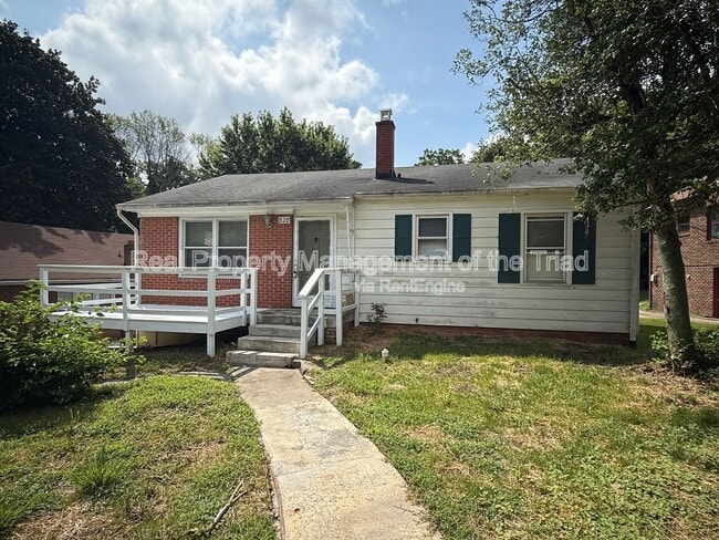 828 Circle Dr in High Point, NC - Building Photo - Building Photo
