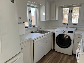 175 Spring St in Hull, MA - Building Photo - Building Photo
