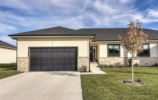 20939 Ellison Ave in Elkhorn, NE - Building Photo