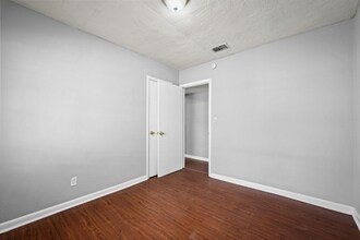 1831 Lambert St in Jacksonville, FL - Building Photo - Building Photo