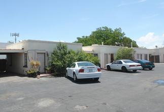 220 E Fort Lowell Rd in Tucson, AZ - Building Photo - Building Photo