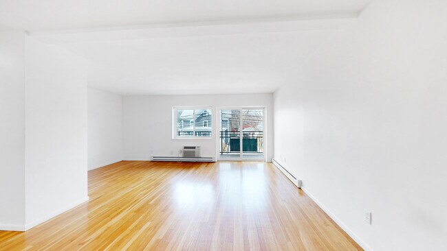 525 Highland Ave, Unit 26 in Malden, MA - Foto de edificio - Building Photo