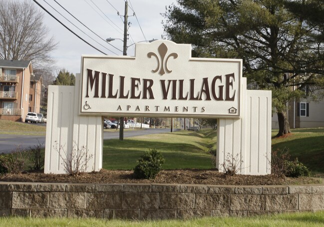 Miller Village Apartments in Kingsport, TN - Foto de edificio - Building Photo
