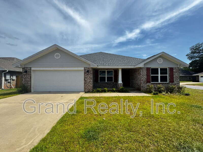 6240 Charred Oak Ln in Pensacola, FL - Building Photo