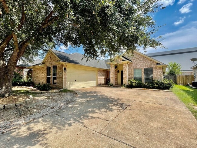8327 Whisper Point Dr in Houston, TX - Building Photo - Building Photo