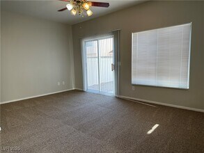 6450 Stone Dry Ave in Henderson, NV - Building Photo - Building Photo